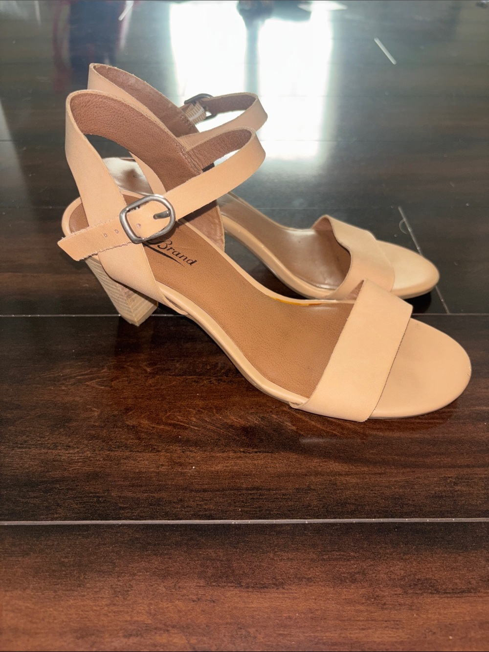 Lucky Brand  Nude Low Block Heel Leather Sandal - Classic Open Toe